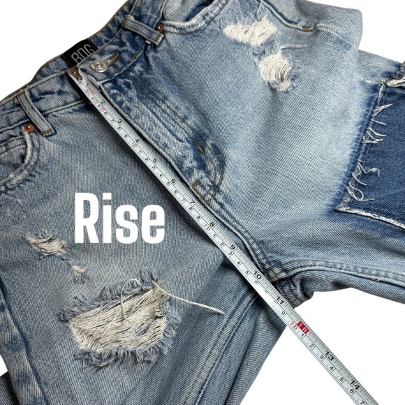 Urban Outfitters BDG Slim Straight Distressed Patchwork Denim Jeans Womens 26 - Picture 10 of 11